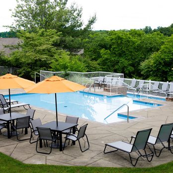 Eagle Ridge Apartments - Outdoor Patio - Apartments Near Me - Monroeville, Pennsylvania Eagle Ridge Apartments - Outdoor Patio - Apartments Near Me - Monroeville, Pennsylvania