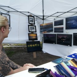 North Tampa Market - North Tampa Market - Artist open market at Bearss Groves