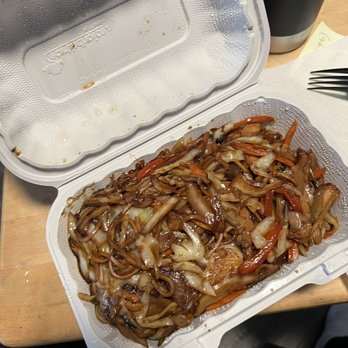 Plain & Simpol - Pancit Guisado (chicken) - Filipino Near Me - Metuchen, New Jersey