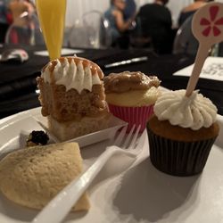 Divine Cakes and Sweets Boutique - Delicious Sweet Treats! I'm coming back for more.