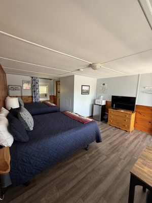 The Yardarm Motel by null