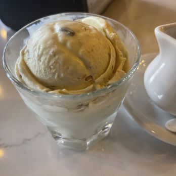 Foxtail Coffee - Hunters Creek - Vanilla affogato - Ice Cream & Frozen Yogurt Near Me - Orlando, Florida