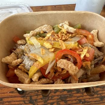 LOTE 787 - BYOB - with Roast Pork, Arañitas (Plantain), roasted peppers and onions over white rice and stewed beans. - Food Trucks Near Me - Baltimore, Maryland LOTE 787 - BYOB - with Roast Pork, Arañitas (Plantain), roasted peppers and onions over white rice and stewed beans. - Food Trucks Near Me - Baltimore, Maryland