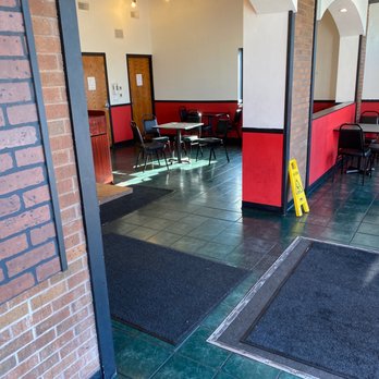 Niro's Gyros - Dining area - Greek Near Me - Champaign, Illinois Niro's Gyros - Dining area - Greek Near Me - Champaign, Illinois