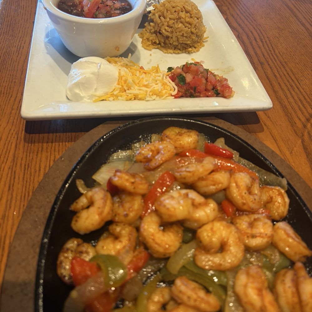 Chili's - Shrimp fajitas - American Near Me - Tucson, Arizona Chili's - Shrimp fajitas - American Near Me - Tucson, Arizona
