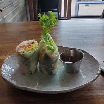 LES BA'GET - Shrimp spring roll - Vietnamese Near Me - Houston, Texas LES BA'GET - Shrimp spring roll - Vietnamese Near Me - Houston, Texas
