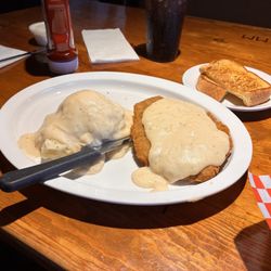 M & M Ranch House - Chicken fried steak, mashed potatoes and gravy
