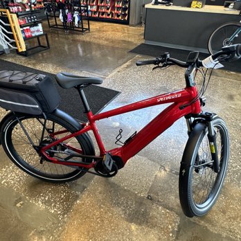 ERIK'S - Bike Board Ski - Bikes Near Me - Oak Brook, Illinois