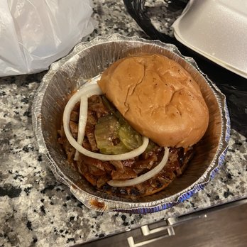 Houston Sauce Pit - Chopped Veef Sandwich - Vegan Near Me - Houston, Texas Houston Sauce Pit - Chopped Veef Sandwich - Vegan Near Me - Houston, Texas