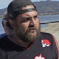 Lake Henshaw Resort - His face - please be careful with your family around him