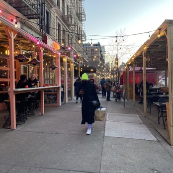 Tiki Chick - Plenty of heating and outdoor dining - Breakfast & Brunch Near Me - New York, New York