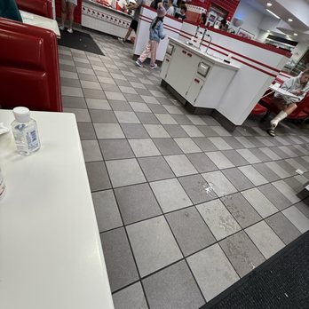 In-N-Out Burger - Floors - Fast Food Near Me - Tustin, California In-N-Out Burger - Floors - Fast Food Near Me - Tustin, California