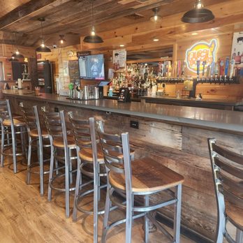 Piggy Pats Smoke & Ale House