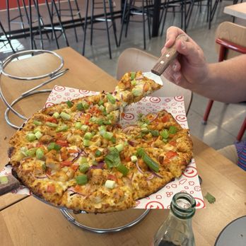 Curry Pizza House Las Vegas - Butter Chicken Pizza - Pizza Near Me - Las Vegas, California Curry Pizza House Las Vegas - Butter Chicken Pizza - Pizza Near Me - Las Vegas, California