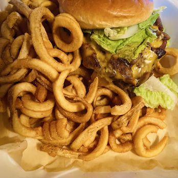 Hootie's Burger Bar - Home Run Burger - Food Delivery Services Near Me Hootie's Burger Bar - Home Run Burger - Food Delivery Services Near Me