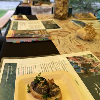 Forage Seattle - Food Tours Near Me
