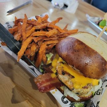 Cold Beers & Cheeseburgers - Build your own with chicken, cheddar cheese, bacon, avocado, grilled onions, and lettuce. Also loved the pretzel bun. - Burgers Near Me - Gilbert, Arizona Cold Beers & Cheeseburgers - Build your own with chicken, cheddar cheese, bacon, avocado, grilled onions, and lettuce. Also loved the pretzel bun. - Burgers Near Me - Gilbert, Arizona