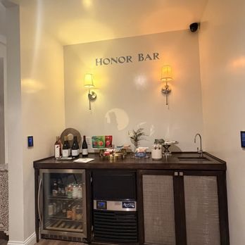 The Winston - Honor bar - Hotels Near Me - Solvang, California The Winston - Honor bar - Hotels Near Me - Solvang, California