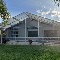 Melbourne Screen Repairs - Pool enclosure Rescreen