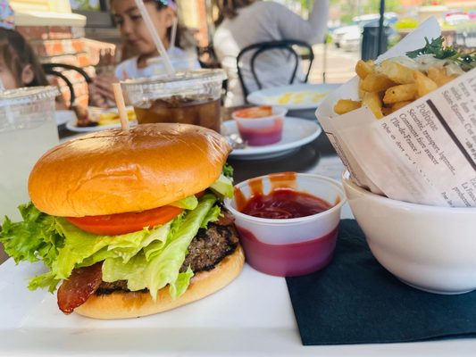 Main Street Kitchen & Tap by null