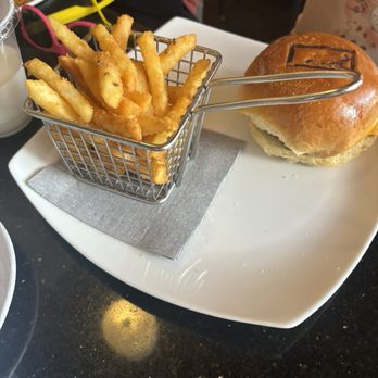 Second Street American Bistro - American Near Me - Williamsburg, Virginia