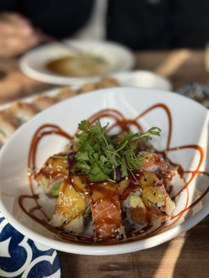 Khatan Sushi by null