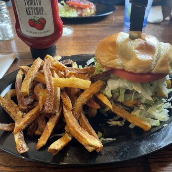 Bummie's On Main - Steakhouse burger - Burgers Near Me - Newark, Ohio