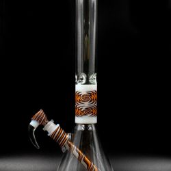 Smokerz Land 3 Smoke Shop - "Simplicity is the ultimate Sophistication" That beauty from @augyglass worked section, joint, stem & base!