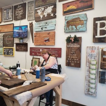 Board & Brush - Paint & Sip Near Me - Ocoee, Florida