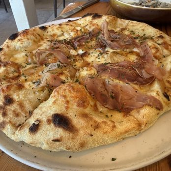 Tavola Rustica - Speak Pizza - Italian Near Me - Larkspur, California Tavola Rustica - Speak Pizza - Italian Near Me - Larkspur, California
