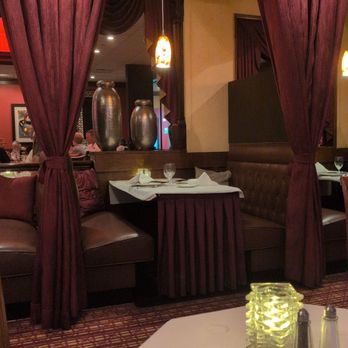 Russell's Steaks Chops & More - Great booths for date night! - Steakhouses Near Me - Williamsville, New York Russell's Steaks Chops & More - Great booths for date night! - Steakhouses Near Me - Williamsville, New York