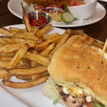 Marlow's Tavern - Chicken Panini & Crispy Grouper Sandwich - New American Near Me - Orlando, Florida