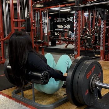 Made by Matua - Hip thrust PR of 330 lbs - Trainers Near Me - Orange, California Made by Matua - Hip thrust PR of 330 lbs - Trainers Near Me - Orange, California