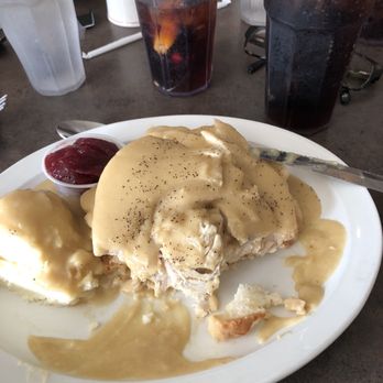 HiWay Restaurant - Roast Turkey with Mashed Potato's & Gravy! - Diners Near Me - Ottawa, Illinois