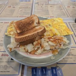 Lindos Restaurant - Lindos Greek Omelet with toast and hashbrowns