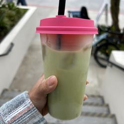 Parakeet cafe - Matcha latte with almond milk was a let down. Not worth the price either