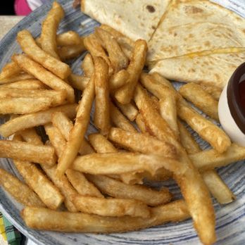 Guapo's Cocina & Bar - Kid's Quesadilla with Fries - Mexican Near Me - Gaithersburg, Maryland