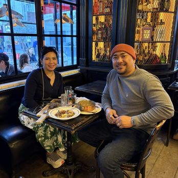 Café Central - Escargo, funghi, fussilone - Cafes Near Me - Paris, 75 Café Central - Escargo, funghi, fussilone - Cafes Near Me - Paris, 75