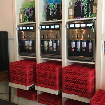 Small Talk Vineyards - Small Talk Vineyard - Wineries Near Me - Niagara On the Lake, Ontario Small Talk Vineyards - Small Talk Vineyard - Wineries Near Me - Niagara On the Lake, Ontario