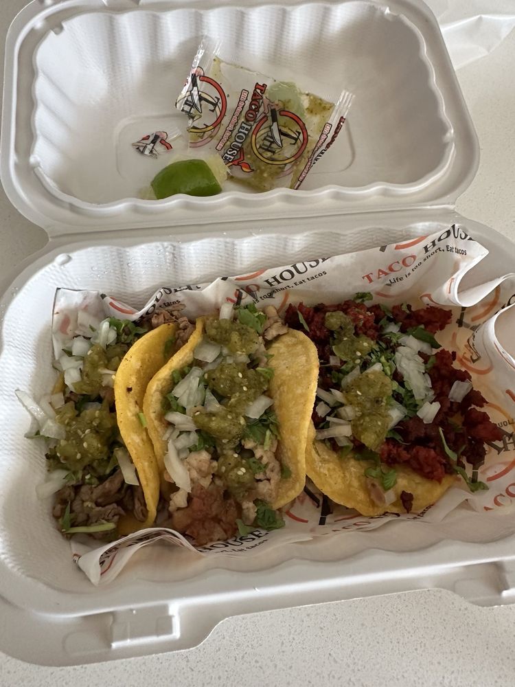 Taco House Logo