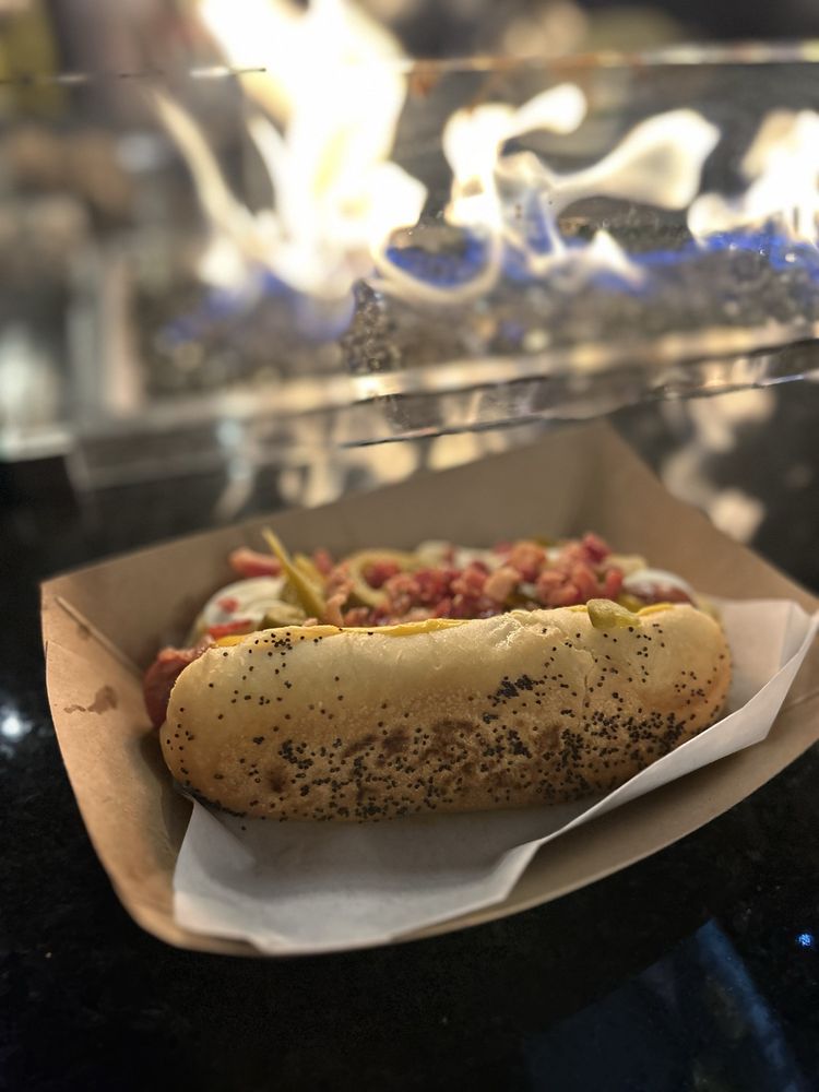 Social spots from Pints and Quarts