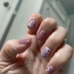 LV Nails and Spa