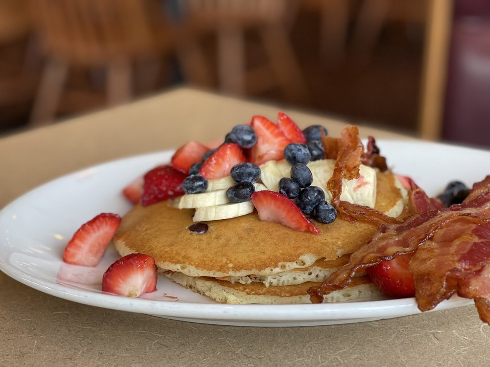 CHIP’S FAMILY RESTAURANT Updated June 2024 291 Photos & 349 Reviews 321 Boston Post Rd