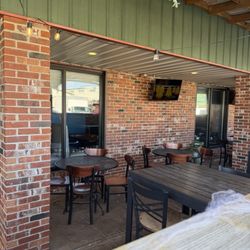 Grand Slam Restaurant and Bar - Patio area