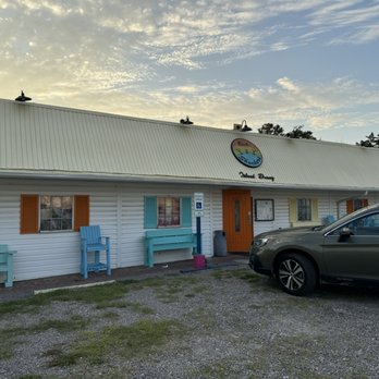 Back 2 Shuckers - Seafood Near Me - Oak Island, North Carolina
