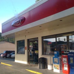 Corner Pantry