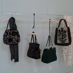 Victoria - Accessories