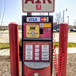 $1.50 for air: quarters or credit Fills to 32psi (default), but can be adjusted