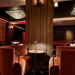 Silver Lyan - Interior seating