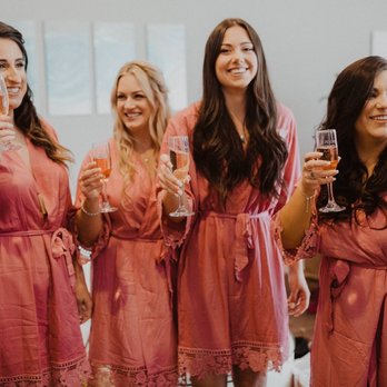 Dallas Wilkinson Photography - Bridal party photos - Session Photography Near Me Dallas Wilkinson Photography - Bridal party photos - Session Photography Near Me